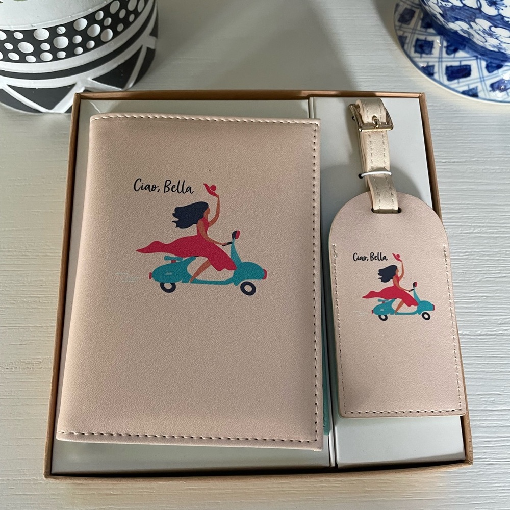 Francesca’s travel set ~ Passport Cover & Luggage Tag in original gift box